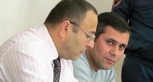 Activist Gevorg Safaryan (right) and his advocate Tigran Airapetyan. Photo by Tigran Petrosyan for the Caucasian Knot. Activist Gevorg Safaryan (right) and his advocate Tigran Airapetyan. Photo by Tigran Petrosyan for the Caucasian Knot.