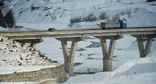 Georgian Military Road. Photo: Sputnik / Alexander Imedashvili https://sputnik-georgia.ru/georgia/20180104/238785287/doroga-k-gruzino-rossijskoj-granice-otkryta.html Georgian Military Road. Photo: Sputnik / Alexander Imedashvili https://sputnik-georgia.ru/georgia/20180104/238785287/doroga-k-gruzino-rossijskoj-granice-otkryta.html