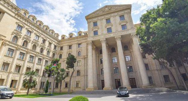The building of the Ministry of Internal Affairs of Azerbaijan. Photo © Sputnik / Murad Orujov https://ru.sputnik.az/politics/20171205/413047705/gruzija-azerbajdzhan-diplomaticheskoe-otnoshenija-memedjarov-dzhanelizde.html The building of the Ministry of Internal Affairs of Azerbaijan. Photo © Sputnik / Murad Orujov https://ru.sputnik.az/politics/20171205/413047705/gruzija-azerbajdzhan-diplomaticheskoe-otnoshenija-memedjarov-dzhanelizde.html