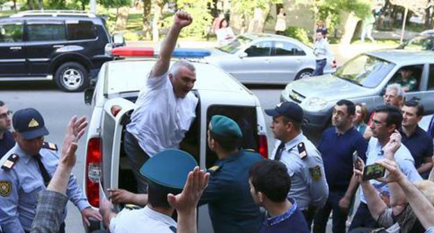 Afghan Mukhtarly near the building of the court in Baku. May 31, 2017. Photo by REUTERS/Aziz Karimov Afghan Mukhtarly near the building of the court in Baku. May 31, 2017. Photo by REUTERS/Aziz Karimov