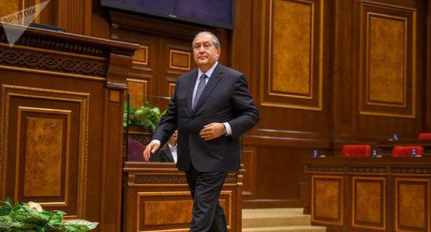 Armen Sargsyan. Photo: Sputnik/ Aram Nersesyanhttps://ru.armeniasputnik.am/politics/20180302/10757683/protiv-novogo-prezidenta-armenii-prozvuchal-tainstvennyj-golos.html Armen Sargsyan. Photo: Sputnik/ Aram Nersesyanhttps://ru.armeniasputnik.am/politics/20180302/10757683/protiv-novogo-prezidenta-armenii-prozvuchal-tainstvennyj-golos.html
