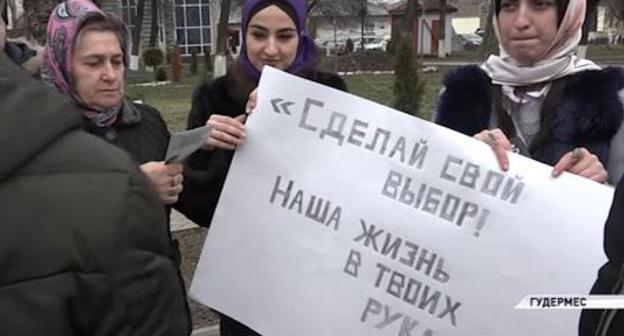 Screenshot of the 'Grozny' TV Channel report on the pre-election motor rally. https://www.youtube.com/watch?v=fcJfgs6NLno Screenshot of the 'Grozny' TV Channel report on the pre-election motor rally. https://www.youtube.com/watch?v=fcJfgs6NLno