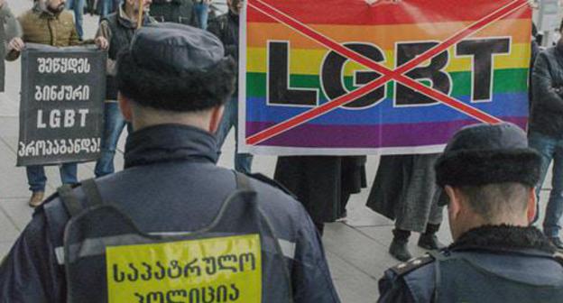 The transgenderers' rally in Tbilisi. March 8, 2018. Photo: Sputnik / Denis Aslanov https://sputnik-georgia.ru/society/20180308/239596802/akcia-lgbt-tbilisi-aresti.html The transgenderers' rally in Tbilisi. March 8, 2018. Photo: Sputnik / Denis Aslanov https://sputnik-georgia.ru/society/20180308/239596802/akcia-lgbt-tbilisi-aresti.html