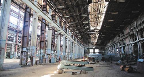 Izberbash Radio Plant named after Pleshakov. Photo: http://izberbash-info.ru/newsreg/media/2017/8/3/na-baze-promyishlennyih-predpriyatij-izberbasha-budet-sozdan-industrialnyij-park/ Izberbash Radio Plant named after Pleshakov. Photo: http://izberbash-info.ru/newsreg/media/2017/8/3/na-baze-promyishlennyih-predpriyatij-izberbasha-budet-sozdan-industrialnyij-park/
