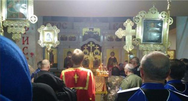 Parishioners attend Kizlyar church service. Photo by the Caucasian Knot correspondent Parishioners attend Kizlyar church service. Photo by the Caucasian Knot correspondent