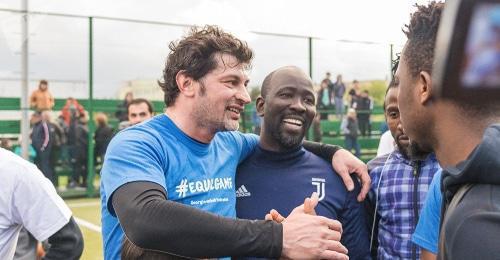 Kakha Kaladze, Tbilisi Mayor and a former AC Milan defender, with the players at a friendly football match. April 14, 2018. Photo: Sputnik / Levan Avlabreli Kakha Kaladze, Tbilisi Mayor and a former AC Milan defender, with the players at a friendly football match. April 14, 2018. Photo: Sputnik / Levan Avlabreli