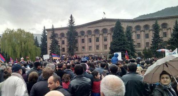 Rally of Nikol Pashinyan's supporters in Vanadzor. Photo by Artem Shabanov for the Caucasian Knot Rally of Nikol Pashinyan's supporters in Vanadzor. Photo by Artem Shabanov for the Caucasian Knot