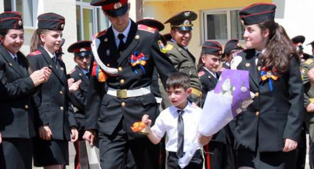 Graduates of a military lycee. Photo by Alvard Grigoryan for the "Caucasian Knot" Graduates of a military lycee. Photo by Alvard Grigoryan for the "Caucasian Knot"