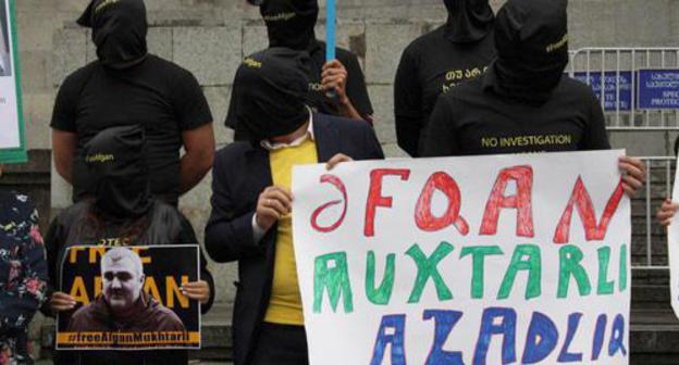 An action in support of Afghan Mukhtarly. May 29, 2018. Photo by Inna Kukudjanova for the "Caucasian Knot" An action in support of Afghan Mukhtarly. May 29, 2018. Photo by Inna Kukudjanova for the "Caucasian Knot"
