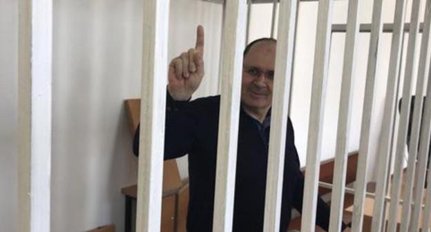 Oyub Titiev n the court room. Grozny, May 31, 2018. Photo by the press service of the Human Rights Centre "Memorial" Oyub Titiev n the court room. Grozny, May 31, 2018. Photo by the press service of the Human Rights Centre "Memorial"