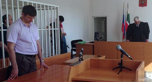 Oyub Titiev in the court room. Photo by the press service of the Human Rights Centre "Memorial" Oyub Titiev in the court room. Photo by the press service of the Human Rights Centre "Memorial"