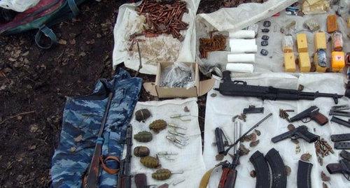 A hideout with weapons. Photo http://nac.gov.ru/kontrterroristicheskie-operacii/v-kbr-obnaruzhen-krupnyy-taynik-s-oruzhiem-i.html A hideout with weapons. Photo http://nac.gov.ru/kontrterroristicheskie-operacii/v-kbr-obnaruzhen-krupnyy-taynik-s-oruzhiem-i.html