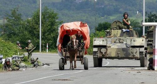 Russian soldiers took control over the Enguri River on August 19, 2008. Photo: REUTERS / Umit Bektas (Georgia) Russian soldiers took control over the Enguri River on August 19, 2008. Photo: REUTERS / Umit Bektas (Georgia)