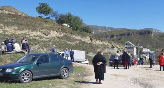 Residents of the village of Kendelen, September 19, 2018. Photo by Lyudmila Maratova for the Caucasian Knot Residents of the village of Kendelen, September 19, 2018. Photo by Lyudmila Maratova for the Caucasian Knot