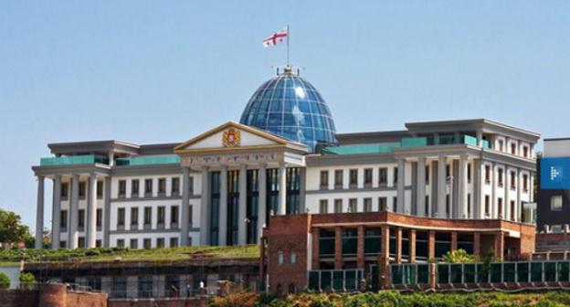 The Presidential Palace in Tbilisi. Photo ge.igotoworld.com/ru/poi_object/15366_presidential-palace-tbilisi.htm The Presidential Palace in Tbilisi. Photo ge.igotoworld.com/ru/poi_object/15366_presidential-palace-tbilisi.htm