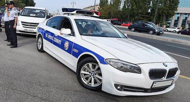 A police car. Azerbaijan. Photo © Sputnik / Murad Orujov https://ru.sputnik.az/incidents/20180302/414289436/azerbaijan-salyan-voorujennoye-napadeniye-policiya.html A police car. Azerbaijan. Photo © Sputnik / Murad Orujov https://ru.sputnik.az/incidents/20180302/414289436/azerbaijan-salyan-voorujennoye-napadeniye-policiya.html
