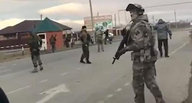 The police photos made near the checkpoint where self-bombing was committed, Grozny, November 17, 2018. Screenshot from video: https://www.youtube.com/watch?v=ToyeRYr9UAQ The police photos made near the checkpoint where self-bombing was committed, Grozny, November 17, 2018. Screenshot from video: https://www.youtube.com/watch?v=ToyeRYr9UAQ