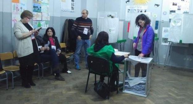 A polling station No. 12 in Tbilisi. November 28, 2018. Photo by Grigory Shvedov for the "Caucasian Knot" A polling station No. 12 in Tbilisi. November 28, 2018. Photo by Grigory Shvedov for the "Caucasian Knot"