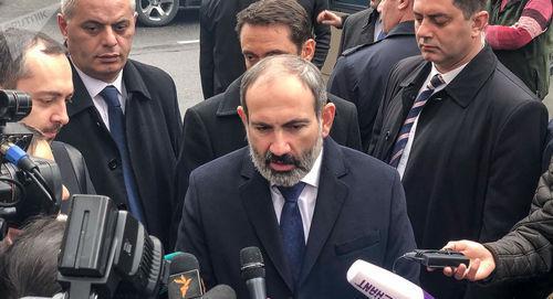 Nikol Pashinyan. Photo Sputnik / Aram Nersesyan ,
https://ru.armeniasputnik.am/politics/20181128/15911833/pashinyan-prokommentiroval-vopros-vozvrashcheniya-iz-azerbajdzhana-karena-kazaryana.html
