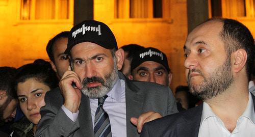 Nikol Pashinyan (on the left). Photo by Tigran Petrosyan for the "Caucasian Knot" Nikol Pashinyan (on the left). Photo by Tigran Petrosyan for the "Caucasian Knot"