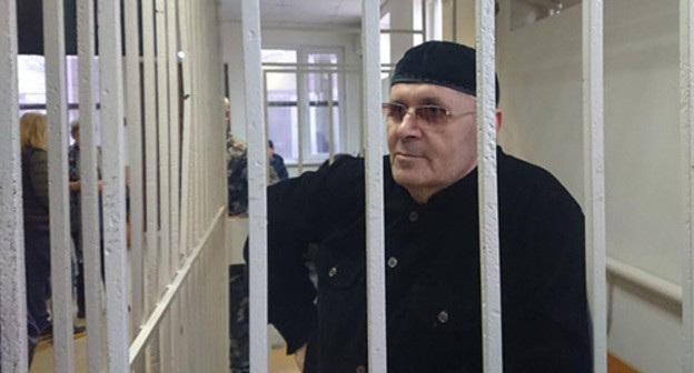 Oyub Titiev in the courtroom. Photo by Patimat Makhmudova for the Caucasian Knot Oyub Titiev in the courtroom. Photo by Patimat Makhmudova for the Caucasian Knot
