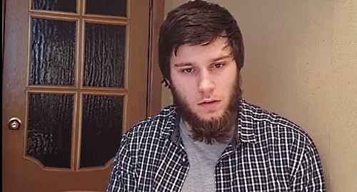 Alibek Mirzekhanov. Photo: screenshot of the video on the Ali Mir YouTube channel
https://www.youtube.com/watch?time_continue=1&v=pKc36e7gMyo Alibek Mirzekhanov. Photo: screenshot of the video on the Ali Mir YouTube channel
https://www.youtube.com/watch?time_continue=1&v=pKc36e7gMyo