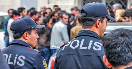 Policemen at the building of the Court on grievous crimes. Photo by Aziz Karimov for the Caucasian Knot Policemen at the building of the Court on grievous crimes. Photo by Aziz Karimov for the Caucasian Knot