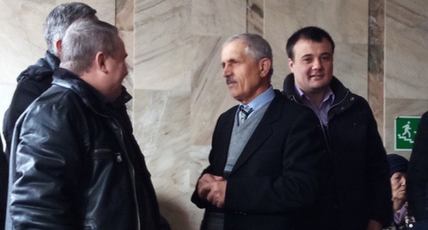Arkadi Akopyan (second from right) in the hall of the Supreme Court of the Kabardino-Balkarian Republic, March 1, 2019. Photo by Lyudmila Maratova for the Caucasian Knot Arkadi Akopyan (second from right) in the hall of the Supreme Court of the Kabardino-Balkarian Republic, March 1, 2019. Photo by Lyudmila Maratova for the Caucasian Knot