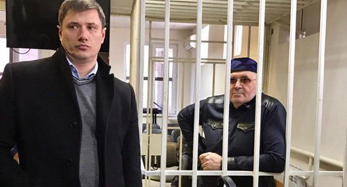 Pyotr Zaikin, an advocate, and Oyub Titiev (on the right). Photo by Patimat Makhmudova for the "Caucasian Knot" Pyotr Zaikin, an advocate, and Oyub Titiev (on the right). Photo by Patimat Makhmudova for the "Caucasian Knot"