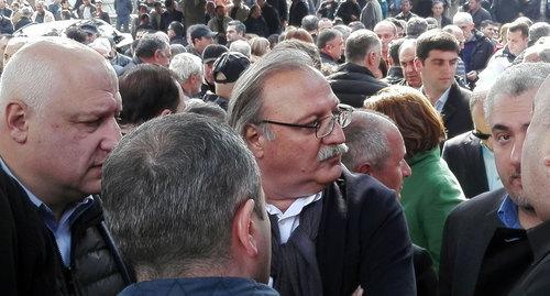 Leaders of the "United National Movement" and "European Georgia" parties who vouched for David Kirkitadze in the court. Photo by Inna Kukudzhanova for the Caucasian Knot Leaders of the "United National Movement" and "European Georgia" parties who vouched for David Kirkitadze in the court. Photo by Inna Kukudzhanova for the Caucasian Knot