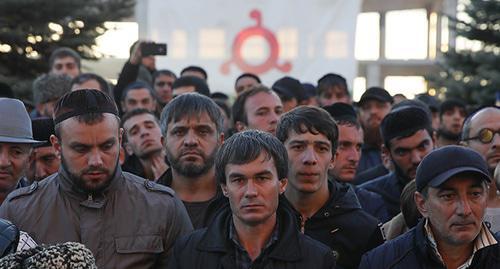 Participants of rally in Magas, October 6, 2018. Photo: REUTERS/Maxim Shemetov Participants of rally in Magas, October 6, 2018. Photo: REUTERS/Maxim Shemetov