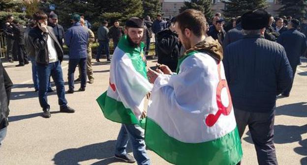 Activists during rally in Magas. Photo by Umar Yovloi for the Caucasian Knot Activists during rally in Magas. Photo by Umar Yovloi for the Caucasian Knot