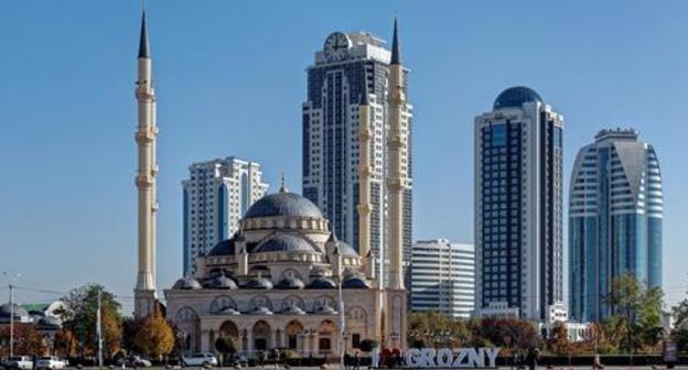 The mosque named "The Heart of Chechnya" in Grozny. Photo: Alexxx1979, https://commons.wikimedia.org/w/index.php?curid=53692987 The mosque named "The Heart of Chechnya" in Grozny. Photo: Alexxx1979, https://commons.wikimedia.org/w/index.php?curid=53692987
