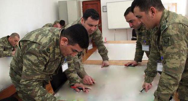Azerbaijani servicemen. Photo: http://mod.gov.az/ru/foto-arhive-045/?gid=25697 Azerbaijani servicemen. Photo: http://mod.gov.az/ru/foto-arhive-045/?gid=25697