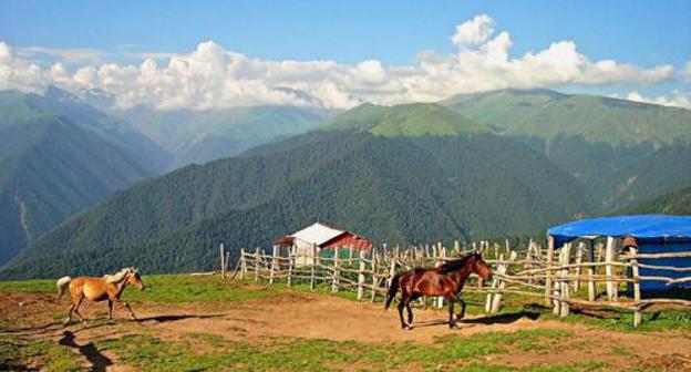 The Village of Kamilovka. Photo: Aliakbar2015 https://commons.wikimedia.org/wiki/Category:Zaqatala_Rayon#/media/File:Şamilovka,_Zaqatala.jpg The Village of Kamilovka. Photo: Aliakbar2015 https://commons.wikimedia.org/wiki/Category:Zaqatala_Rayon#/media/File:Şamilovka,_Zaqatala.jpg