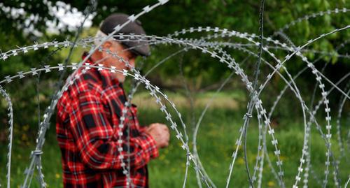 Border area of Georgia and South Ossetia. Photo: Jelger Groeneveld - https://commons.wikimedia.org/wiki/Category:South_Ossetia?uselang=ru#/media/File:Georgian_farmer_at_Khurvaleti_victim_of_borderization_by_Russian_and_South_Ossetian_troops.jpg Border area of Georgia and South Ossetia. Photo: Jelger Groeneveld - https://commons.wikimedia.org/wiki/Category:South_Ossetia?uselang=ru#/media/File:Georgian_farmer_at_Khurvaleti_victim_of_borderization_by_Russian_and_South_Ossetian_troops.jpg