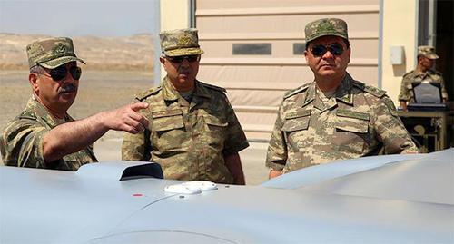Azerbaijani servicemen. Photo: http://mod.gov.az/re/foto-arhiv-045/?gid=18830 Azerbaijani servicemen. Photo: http://mod.gov.az/re/foto-arhiv-045/?gid=18830