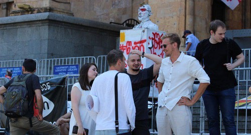 Russian residents residing in Georgia hold picket in Tbilisi, July 16, 2019. Photo by Inna Kukudzhanova for the Caucasian Knot Russian residents residing in Georgia hold picket in Tbilisi, July 16, 2019. Photo by Inna Kukudzhanova for the Caucasian Knot