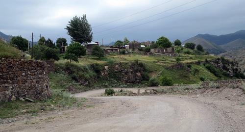 A road in Nagorno-Karabakh. Photo by Alvard Grigoryan for the "Caucasian Knot" A road in Nagorno-Karabakh. Photo by Alvard Grigoryan for the "Caucasian Knot"