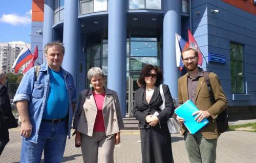Alexander Cherkasov, Svetlana Gannushkina, Anastasia Samorukova and Denis Shedov (from left to right) at the court building in Moscow, July 30, 2019. Photo from website of HRC ‘Memorial’, http://memohrc.org/ru/news_old/sud-oshtrafoval-pravozashchitnika-cherkasova-za-piket-na-krasnoy-ploshchadi-v-den-desyatoy Alexander Cherkasov, Svetlana Gannushkina, Anastasia Samorukova and Denis Shedov (from left to right) at the court building in Moscow, July 30, 2019. Photo from website of HRC ‘Memorial’, http://memohrc.org/ru/news_old/sud-oshtrafoval-pravozashchitnika-cherkasova-za-piket-na-krasnoy-ploshchadi-v-den-desyatoy