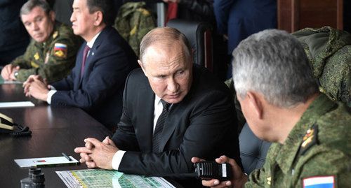 Vladimir Putin at the military exercises. Photo http://kremlin.ru/events/president/news/61584/photos Vladimir Putin at the military exercises. Photo http://kremlin.ru/events/president/news/61584/photos