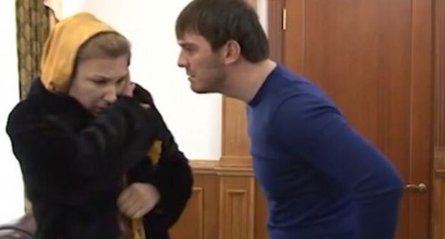 Islam Kadyrov threatens a woman. Photo: screenshot of the video by the Grozny TV channel https://www.youtube.com/watch?time_continue=1&v=BpjWCGHbJ6E Islam Kadyrov threatens a woman. Photo: screenshot of the video by the Grozny TV channel https://www.youtube.com/watch?time_continue=1&v=BpjWCGHbJ6E