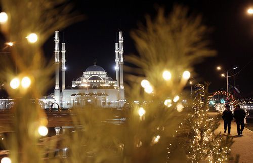 New Year's decoration in the streets of Grozny. Photo: REUTERS/Denis Sinyakov New Year's decoration in the streets of Grozny. Photo: REUTERS/Denis Sinyakov