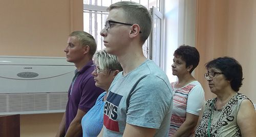 Relatives and friends of Sergey Melnik in the courtroom, Volgograd, July 2019. Photo by Tatiana Filimonova for the Caucasian Knot Relatives and friends of Sergey Melnik in the courtroom, Volgograd, July 2019. Photo by Tatiana Filimonova for the Caucasian Knot