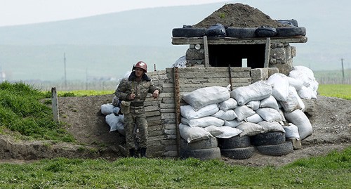 On the contact line. Photo: REUTERS/Staff On the contact line. Photo: REUTERS/Staff