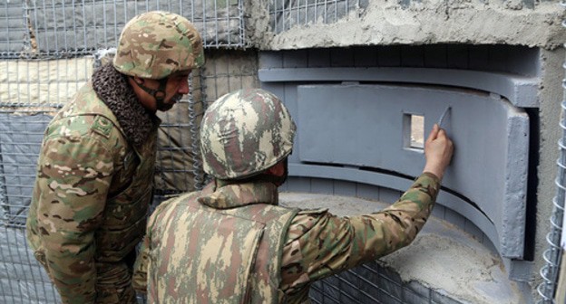 Azerbaijani soldiers. Photo by the press service of the Ministry of Defence of Azerbaijan https://mod.gov.az/az/news/mudafie-naziri-dunya-azerbaycanlilarinin-hemreyliyi-gununu-cebhede-xidmet-eden-herbi-qulluqcularla-qeyd-edib-video-29714.html Azerbaijani soldiers. Photo by the press service of the Ministry of Defence of Azerbaijan https://mod.gov.az/az/news/mudafie-naziri-dunya-azerbaycanlilarinin-hemreyliyi-gununu-cebhede-xidmet-eden-herbi-qulluqcularla-qeyd-edib-video-29714.html