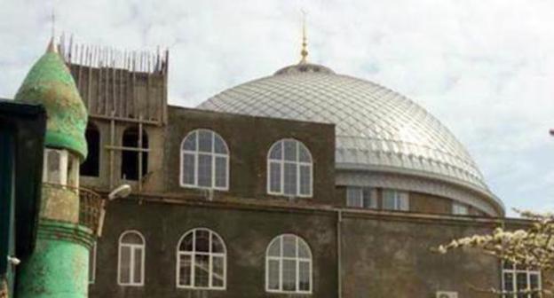 Mosque in the Hungarian Fighters Street in Makhachkala. Photo by Patimat Makhmudova for the Caucasian Knot Mosque in the Hungarian Fighters Street in Makhachkala. Photo by Patimat Makhmudova for the Caucasian Knot