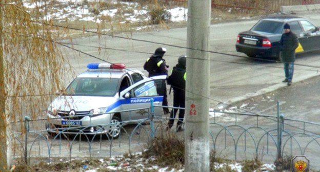 Detention. Photo: NAC press service, http://nac.gov.ru/antiterroristicheskie-ucheniya/operativnym-shtabom-v-kbr-provedeny.html Detention. Photo: NAC press service, http://nac.gov.ru/antiterroristicheskie-ucheniya/operativnym-shtabom-v-kbr-provedeny.html