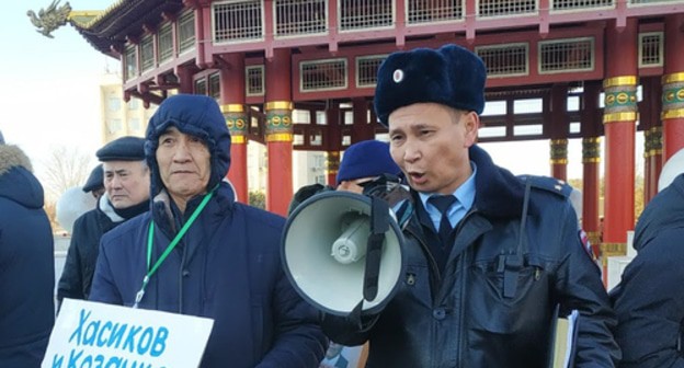 Participants of a rally in Elista. Photo by Badma Byurchiev for the Caucasian Knot Participants of a rally in Elista. Photo by Badma Byurchiev for the Caucasian Knot