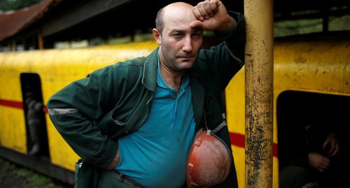 Miner David Kublashvili in Tkibuli, Georgia. Photo: REUTERS / David Mdzinarishvili Miner David Kublashvili in Tkibuli, Georgia. Photo: REUTERS / David Mdzinarishvili